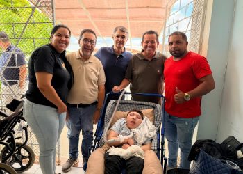 Romero Rodrigues visita o IPESQ e garante novo aporte de R$ 100 mil para instituição referência em microcefalia