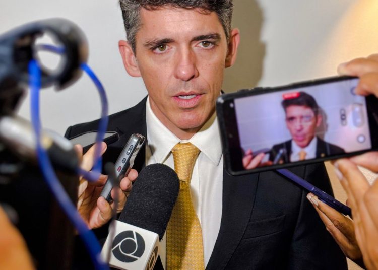 Lei de Tovar cria fila prioritária virtual para pessoas com deficiência e TEA na Paraíba