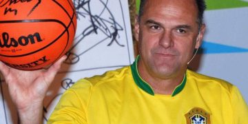 Morre Oscar Schmidt, brasileiro lenda do basquete mundial