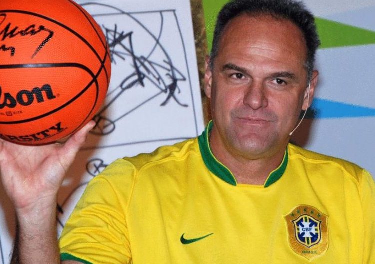 Morre Oscar Schmidt, brasileiro lenda do basquete mundial