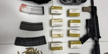 PF apreende fuzil, quase 1.000 munições e bloqueia R$ 1 milhão em operação na Paraíba