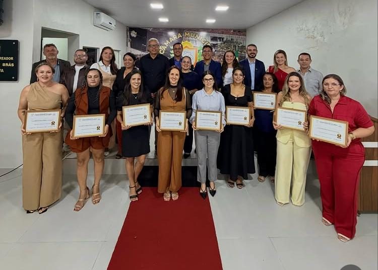 Câmara Municipal de Areial homenageia mulheres com título de cidadania em sessão solene
