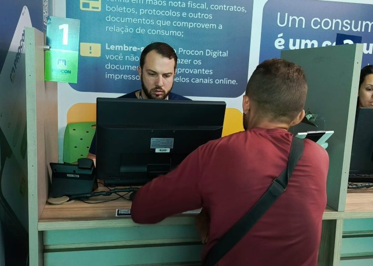 Cobrança indevida: Procon-CG aplica multa de R$ 100 mil ao banco Bradesco Cobrança indevida: Procon-CG aplica multa de R$ 100 mil ao banco Bradesco