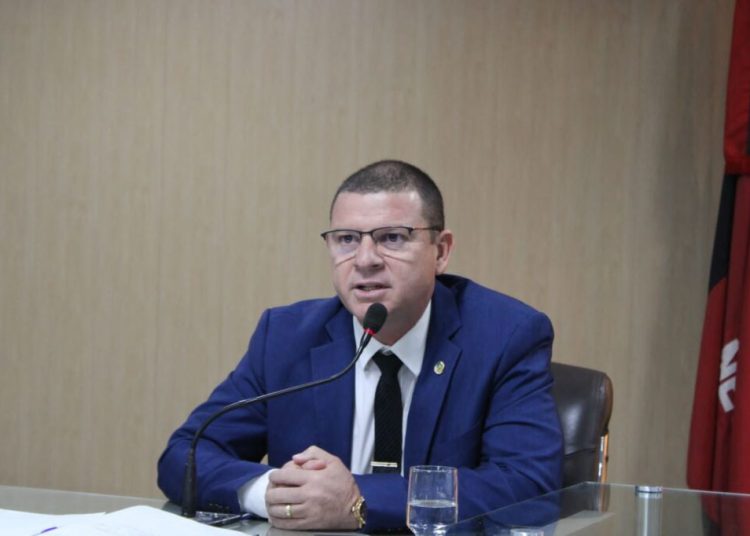 Vereador Dinho Papaleguas reforça apoio a Tovar, Romero e Veneziano e afirma que decisão para Governo do Estado será anunciada “no momento certo”