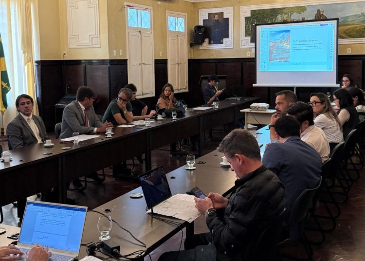 Prefeitura de Campina Grande realiza primeira reunião da comissão de acompanhamento da implantação do VLT, com diálogo e participação popular