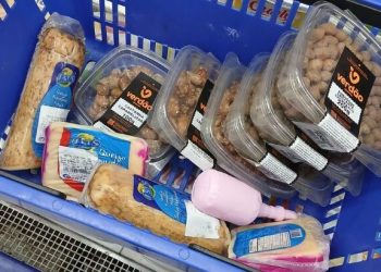 MP-Procon autua supermercados em Sumé e apreende produtos impróprios ao consumo