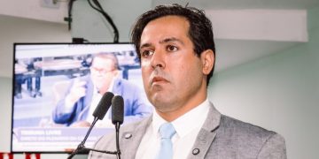 Médico denuncia práticas abusivas de planos de saúde durante tribuna livre na CMCG