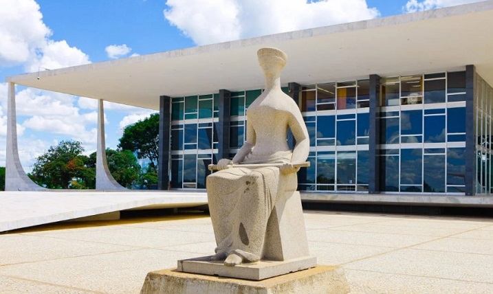 FALTANDO DINHEIRO – Terceirizados do Supremo reclamam de salários atrasados FALTANDO DINHEIRO – Terceirizados do Supremo reclamam de salários atrasados