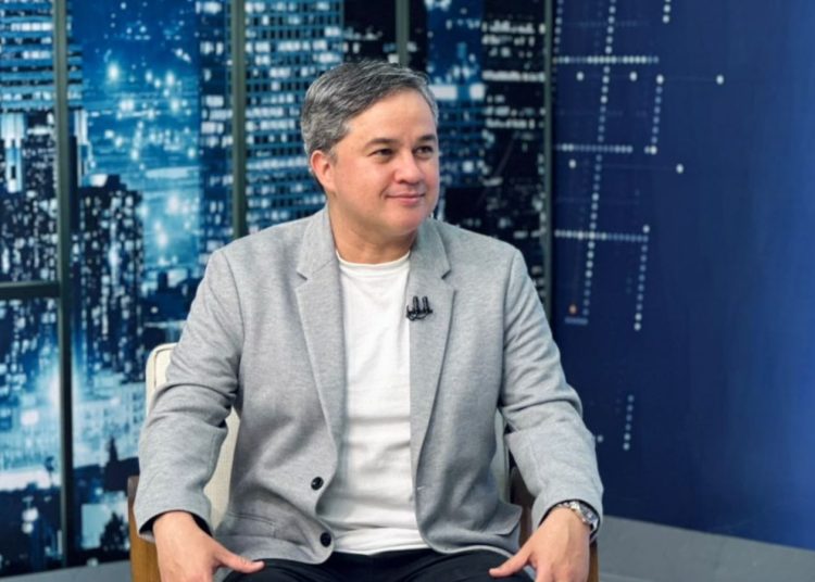 Efraim diz que Flávio convenceu eleitores e prevê alta nas pesquisas Efraim diz que Flávio convenceu eleitores e prevê alta nas pesquisas