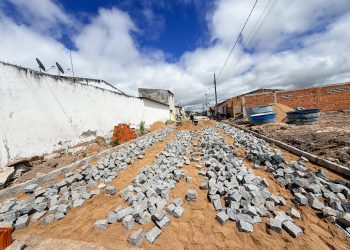 Prefeitura de Areial avança com obras de infraestrutura e inicia calçamento da Rua Ângela Maria da Conceição