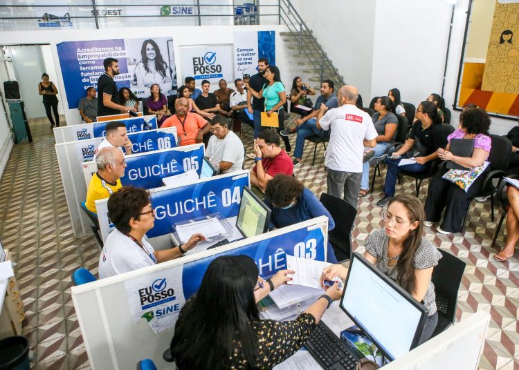 Campina Grande oferece 949 vagas de emprego, conforme sistema de cadastro do Sine Municipal