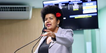 Jô Oliveira denuncia descumprimento de lei e cobra repasse para entidades sociais de Campina Grande