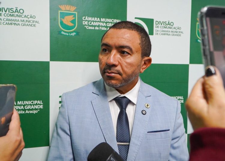 Vereador promete revelações graves sobre operadoras de plano de saúde nesta quarta-feira na Câmara de Campina Grande Vereador promete revelações graves sobre operadoras de plano de saúde nesta quarta-feira na Câmara de Campina Grande