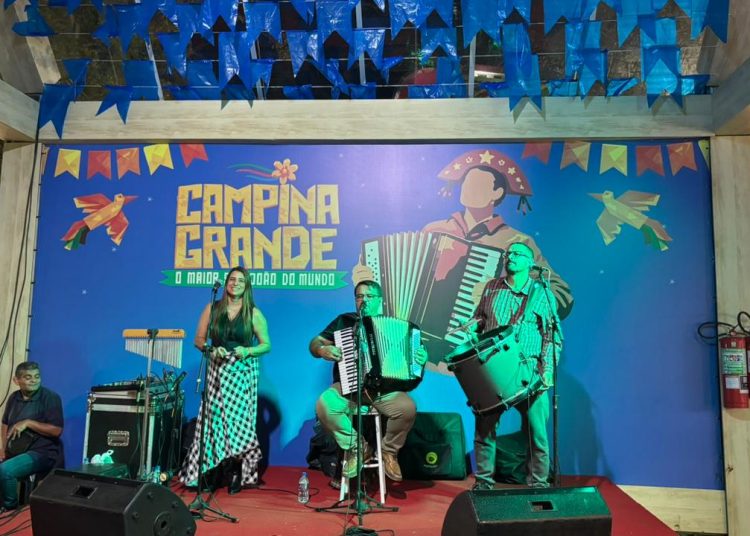 Noite de quinta-feira traz mistura de ritmos ao Maior São João do Mundo