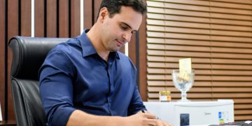 Governador Lucas Ribeiro anuncia convocação de 1.829 concursados para a educação, saúde e segurança pública