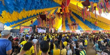 São Pedro ajudou? Brasil vence nos acréscimos e faz o Parque do Povo explodir em festa