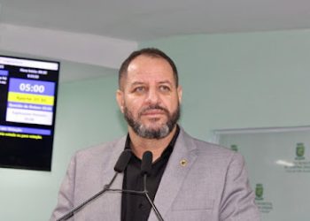 Wellington Cobra apresenta projeto que cria programa de apoio psicológico a agentes de segurança em Campina Grande