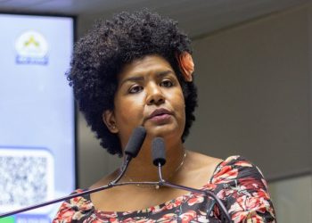 Jô Oliveira defende implementação de projetos aprovados e diz que conciliará mandato com candidatura à Assembleia