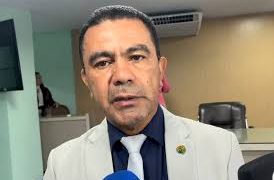 Luciano Breno apresenta projeto que cria o Programa Municipal Infância Viva para promover o desenvolvimento integral das crianças em Campina Grande Luciano Breno apresenta projeto que cria o Programa Municipal Infância Viva para promover o desenvolvimento integral das crianças em Campina Grande
