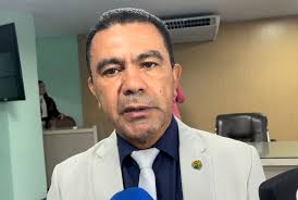Vereador Pastor Luciano Breno destaca trabalho de Veneziano Vital do Rêgo e declara apoio à reeleição Vereador Pastor Luciano Breno destaca trabalho de Veneziano Vital do Rêgo e declara apoio à reeleição