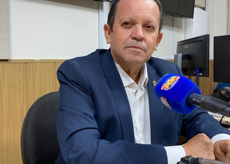 Projeto de Olimpio Oliveira propõe prevenção ao uso de drogas como política permanente nas escolas municipais Projeto de Olimpio Oliveira propõe prevenção ao uso de drogas como política permanente nas escolas municipais