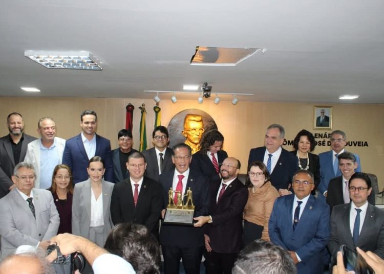 Dinho Papaleguas destaca alegria em participar de cerimônia de entrega de Título de Cidadania ao ministro Mauro Campbell