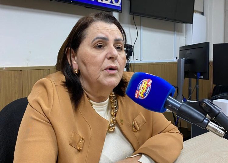 Vereadora Valéria Aragão destaca educação e saúde como prioridades de seu mandato Vereadora Valéria Aragão destaca educação e saúde como prioridades de seu mandato