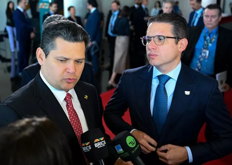 Hugo Motta nega conflito com Davi Alcolumbre e diz haver “boa convivência” entre Câmara e Senado