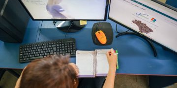 Inscrições abertas para especialização gratuita em Gestão Escolar com 50 vagas, em parceria com a Seduc