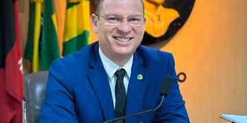 Vereador Dinho Papaléguas reafirma apoio a Nabor Wanderley e justifica ausência em encontro político