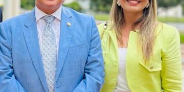 Bastidores: Carol Gomes surge como alternativa para compor chapa de Efraim Filho ao Governo da Paraíba