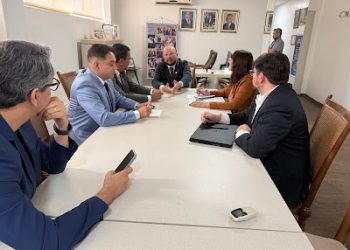 Vereador Saulo Germano realiza reunião administrativa para alinhar procedimentos internos e tramitação do Refis 2026