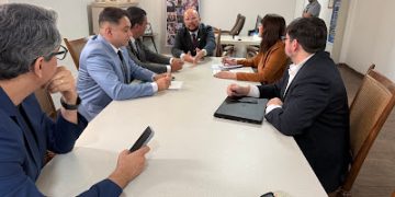 Vereador Saulo Germano realiza reunião administrativa para alinhar procedimentos internos e tramitação do Refis 2026