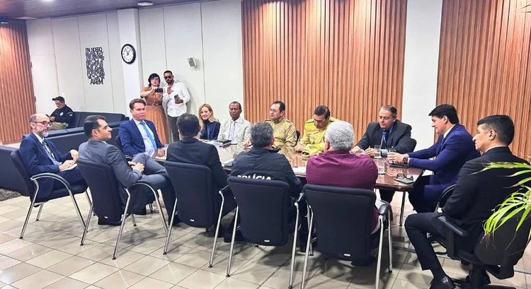 Representantes do TRE-PB e das forças de segurança se reúnem para discutir planejamento para as eleições