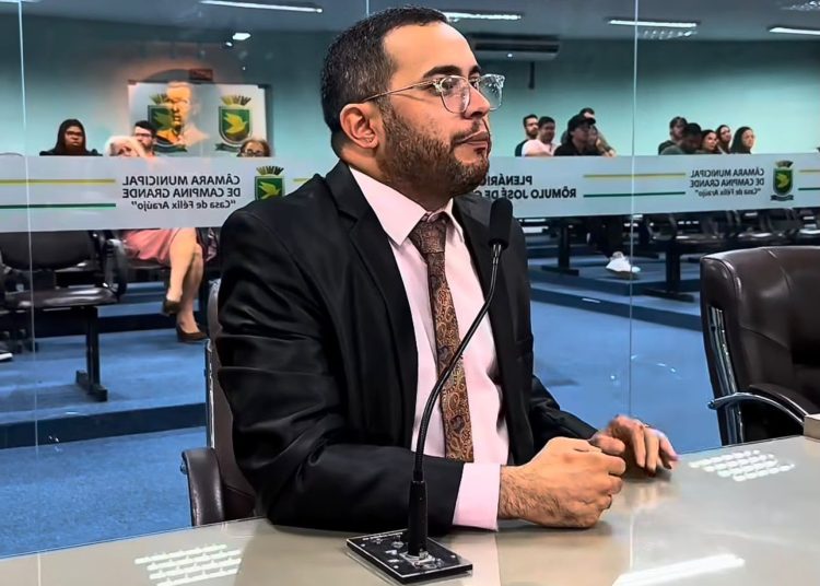 Rafafá apresenta propostas para ampliar políticas de proteção animal em Campina Grande