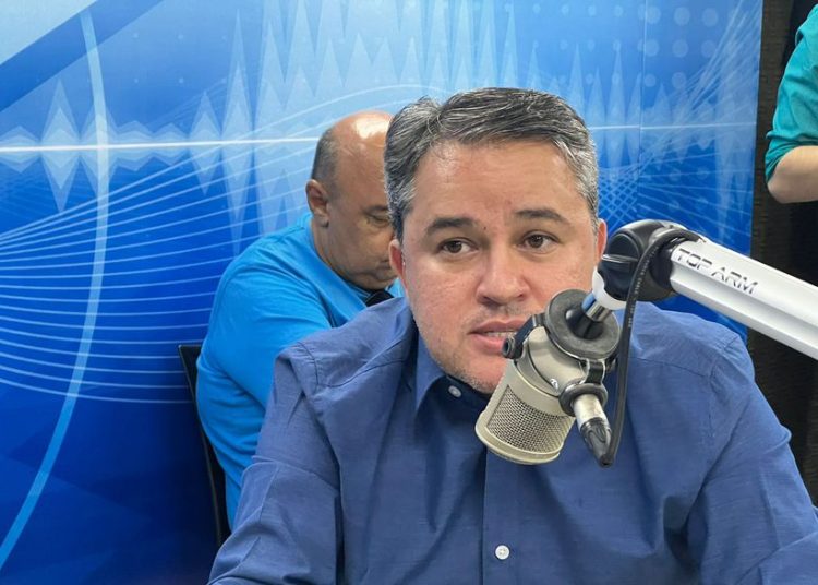 Efraim avalia que ‘polarização’ vai levá-lo ao segundo turno na Paraíba Efraim avalia que ‘polarização’ vai levá-lo ao segundo turno na Paraíba