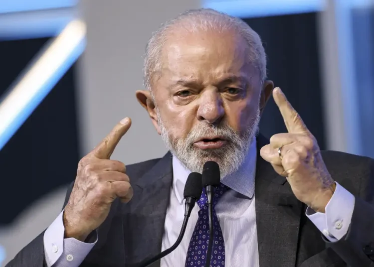 Lula endivida o brasileiro em R$ 7,9 bilhões por dia