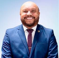 Saulo Germano apresenta projeto para fortalecer atendimento a estudantes com altas habilidades ou superdotação