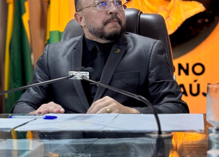 Saulo Germano apresenta projeto para atendimento especializado a gestantes, parturientes e puérperas com autismo em Campina Grande