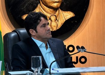Saulo Noronha solicita à SESUMA limpeza e manutenção de praças em cinco bairros de Campina Grande