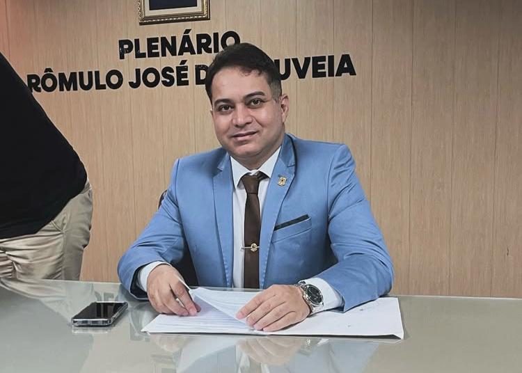 Frank Alves propõe programa de inclusão escolar para crianças e adolescentes com doenças onco-hematológicas Frank Alves propõe programa de inclusão escolar para crianças e adolescentes com doenças onco-hematológicas