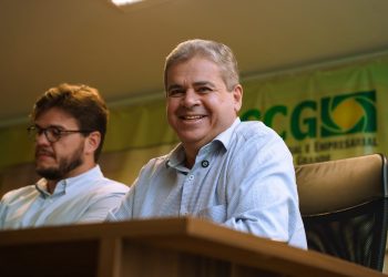 Vice-prefeito Alcindor Villarim acompanha candidato a governador Efraim em sabatina da Associação Comercial de Campina Grande