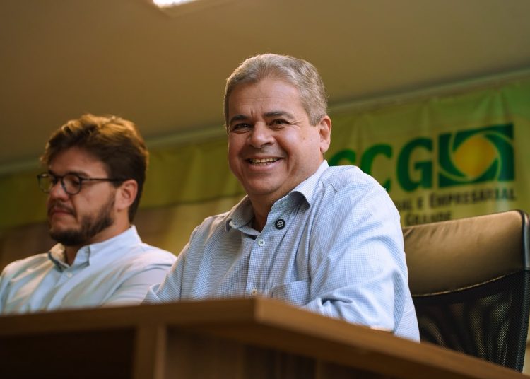 Vice-prefeito Alcindor Villarim acompanha candidato a governador Efraim em sabatina da Associação Comercial de Campina Grande Vice-prefeito Alcindor Villarim acompanha candidato a governador Efraim em sabatina da Associação Comercial de Campina Grande