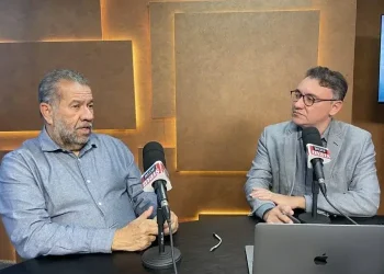 Carlos Lupi remarca visita à PB e deve selar apoio do PDT a Cícero nesta sexta
