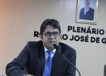 Saulo Noronha cobra mais responsabilidade da Cagepa com consumidores e ruas de Campina Grande