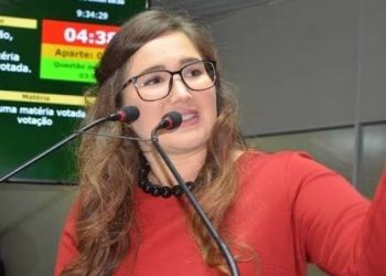 Pâmela Vital propõe política de proteção social para crianças e adolescentes com pais ou responsáveis privados de liberdade