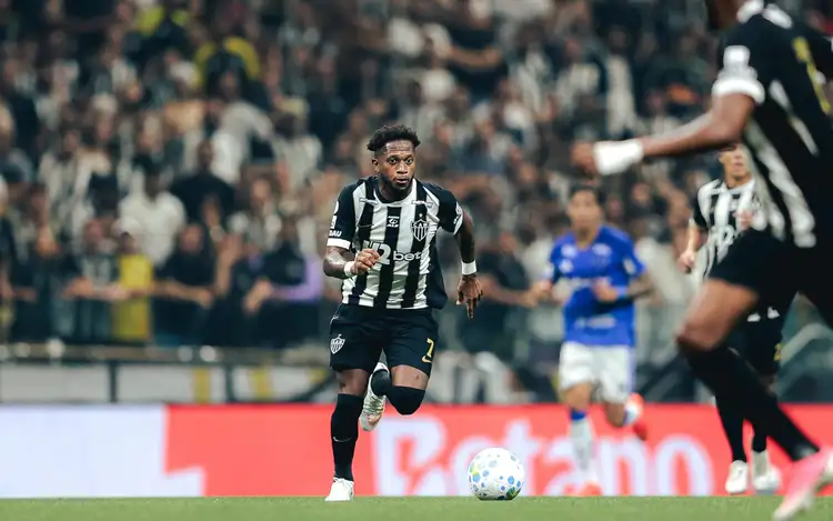 Atlético-MG vence Cruzeiro de virada e avança na Copa do Brasil Atlético-MG vence Cruzeiro de virada e avança na Copa do Brasil