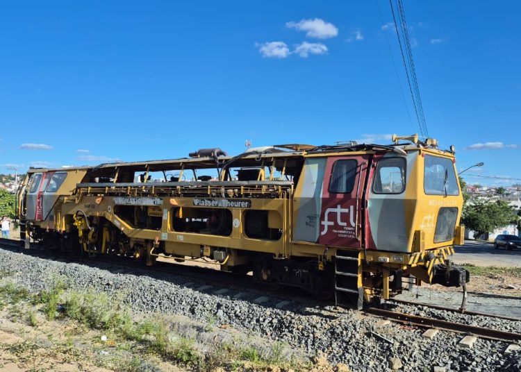 Implantação do VLT: passagens de nível do Dinamérica e do Aluízio Campos serão interditadas nesta quarta-feira Implantação do VLT: passagens de nível do Dinamérica e do Aluízio Campos serão interditadas nesta quarta-feira