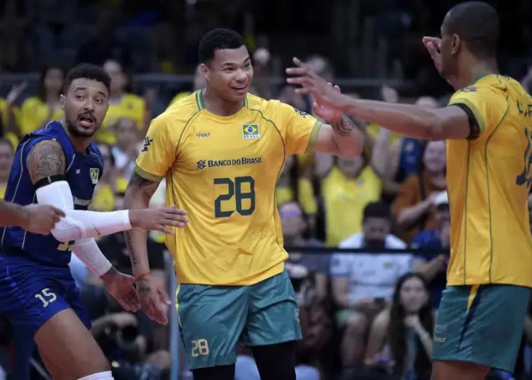 Vôlei masculino do Brasil derrota a Argentina e garante vaga olímpica