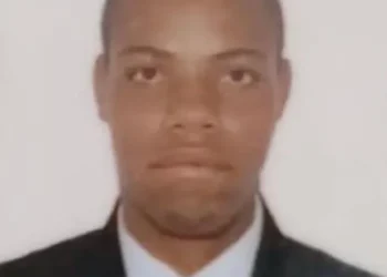 Homem é assassinado dentro de casa por grupo encapuzado na Paraíba